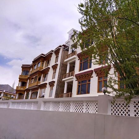 Kanishka Hotel Ladakh By Lexstays Leh Exterior photo